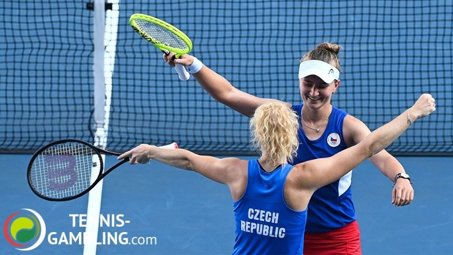 Барбора Крейчикова и Катерина Синякова стали чемпионками Олимпиады