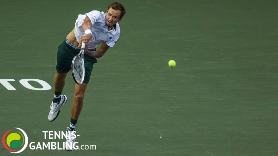 Даниил Медведев прошел в полуфинал турнира в Торонто